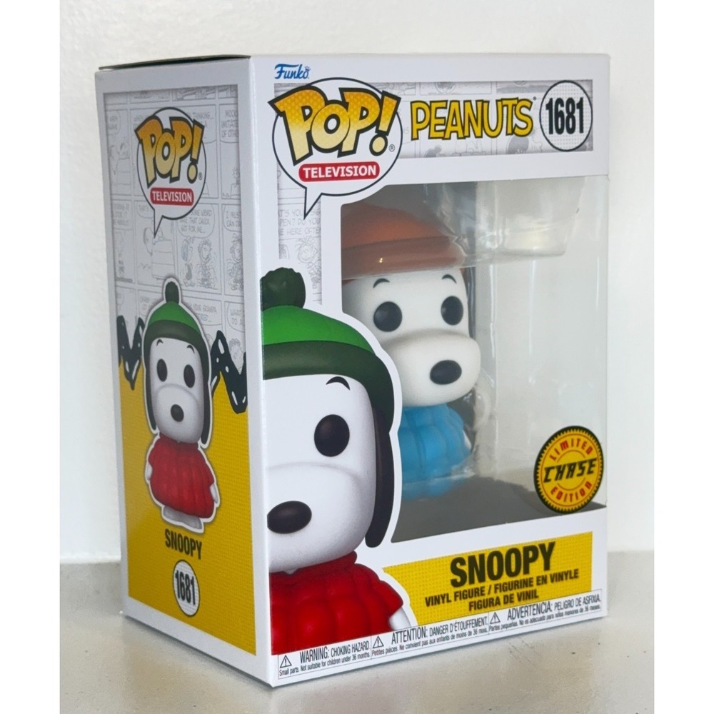 Snoopy #1681 Funko Pop! Peanuts Chase Vinyl Figure Collectible
